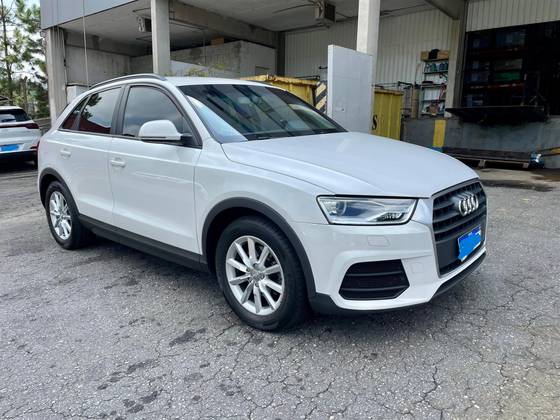 AUDI Q3 1.4 TFSI AMBIENTE PLUS FLEX 4P S TRONIC